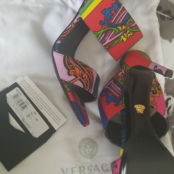 AUTHENTI versace heels worn once - Picture 2 of 8